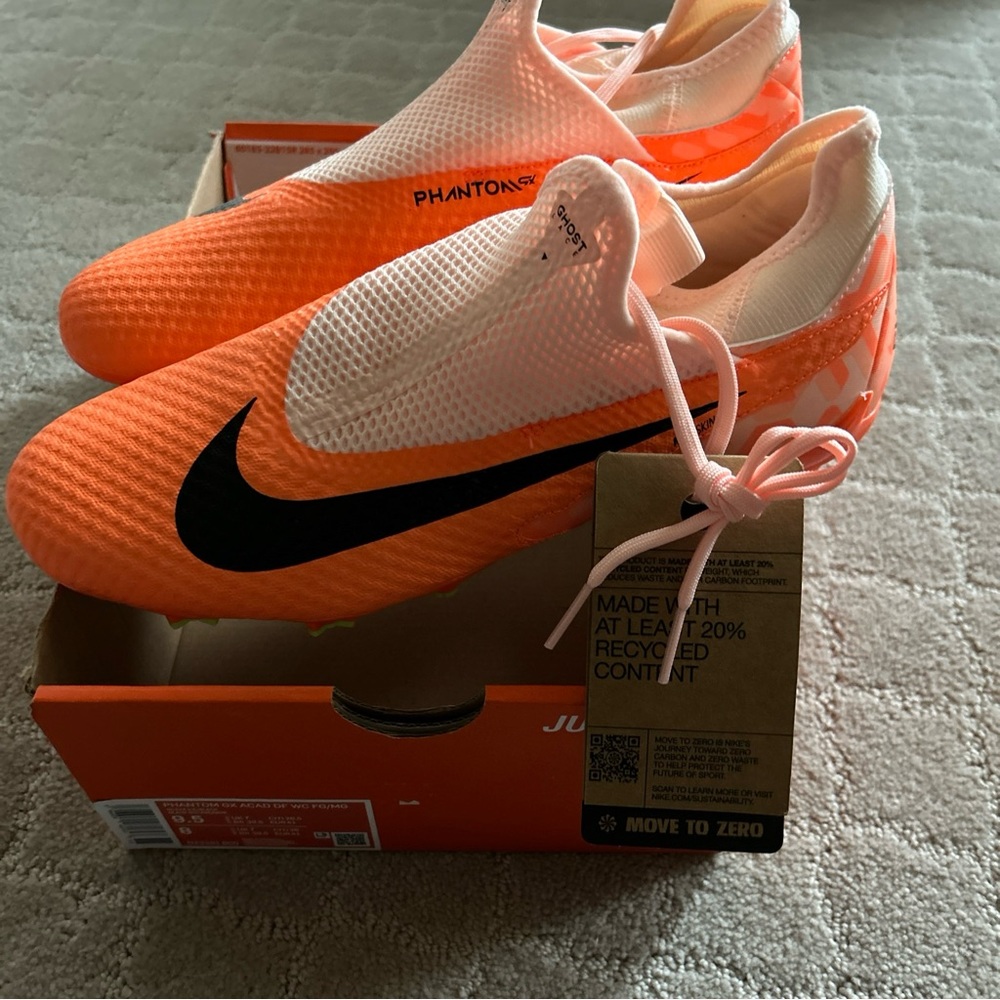 Nike Phantom GX Academy DF WC Soccer Cleats- Sizes 8 and 8.5 Men’s